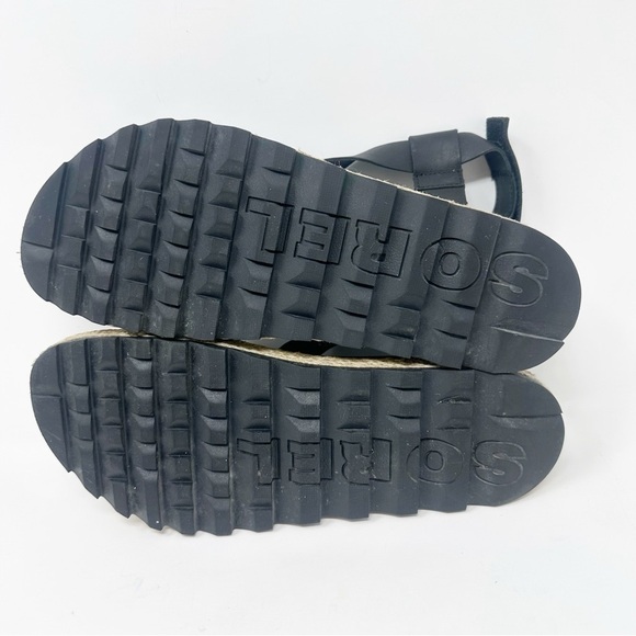 Sorel Roaming Criss Cross Leather Sandals - Picture 8 of 8